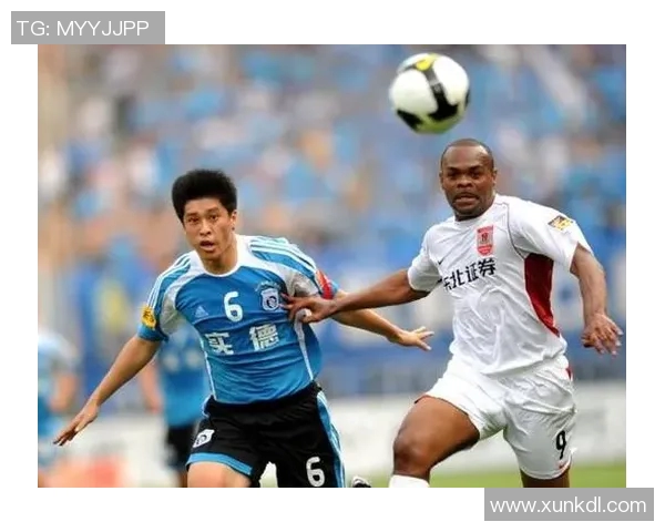 实德足球明星回顾与影响力分析:从球场到社会的多维度贡献 实德足球明星回顾与影响力分析:从球场到社会的多维度贡献