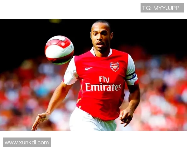 追随球场传奇脚步的迷人故事与足球巨星并肩奔跑的热血时刻