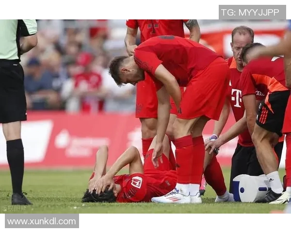 足球球星因跖骨骨折缺阵赛季影响球队整体战术布局